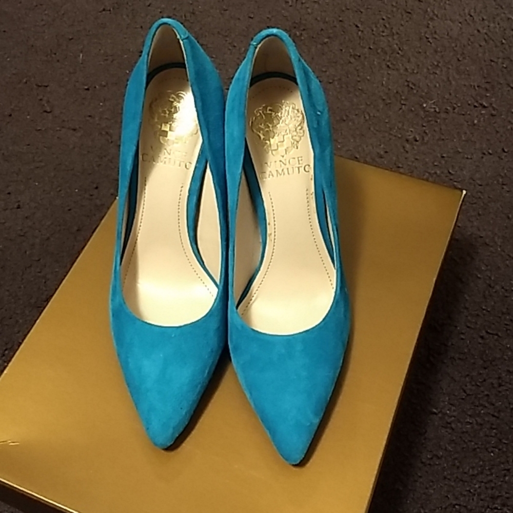 Vince Camuto Teal Pointy Heels